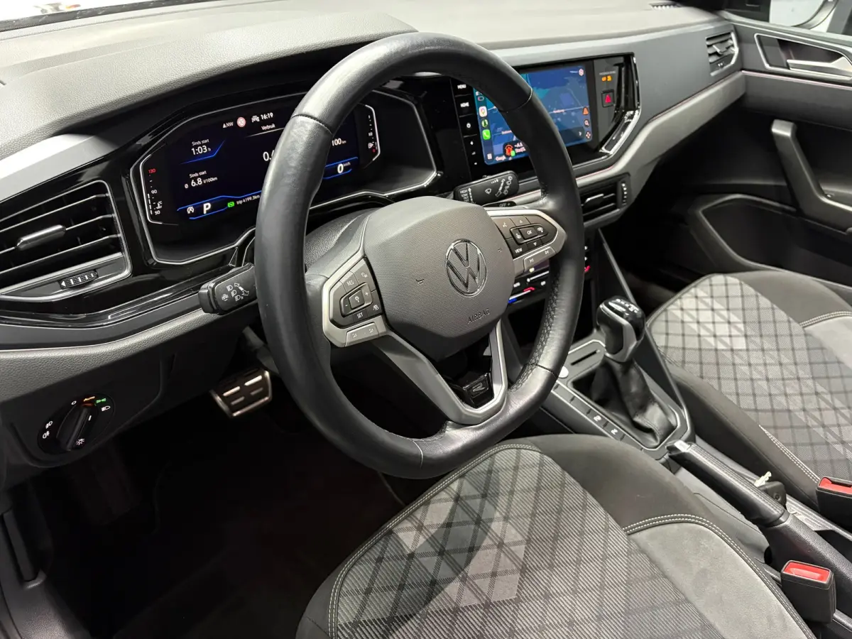 1.0 TSI R-Line Pano