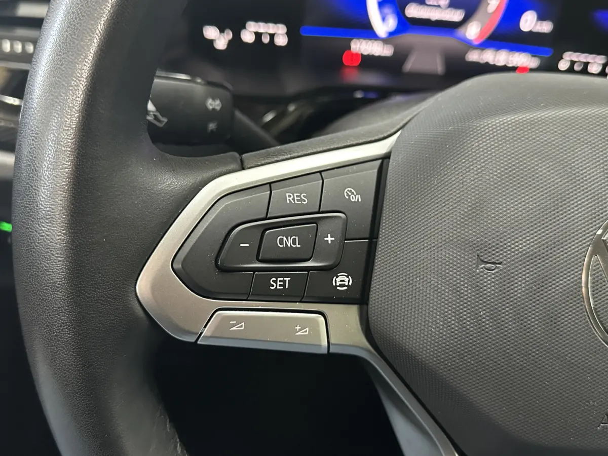 1.0 TSI Life Edition 95 pk Apple | Clima | Carplay/Android Auto| LED | Camera |