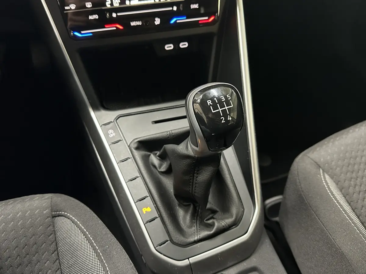 1.0 TSI Life Edition 95 pk Apple | Clima | Carplay/Android Auto| LED | Camera |