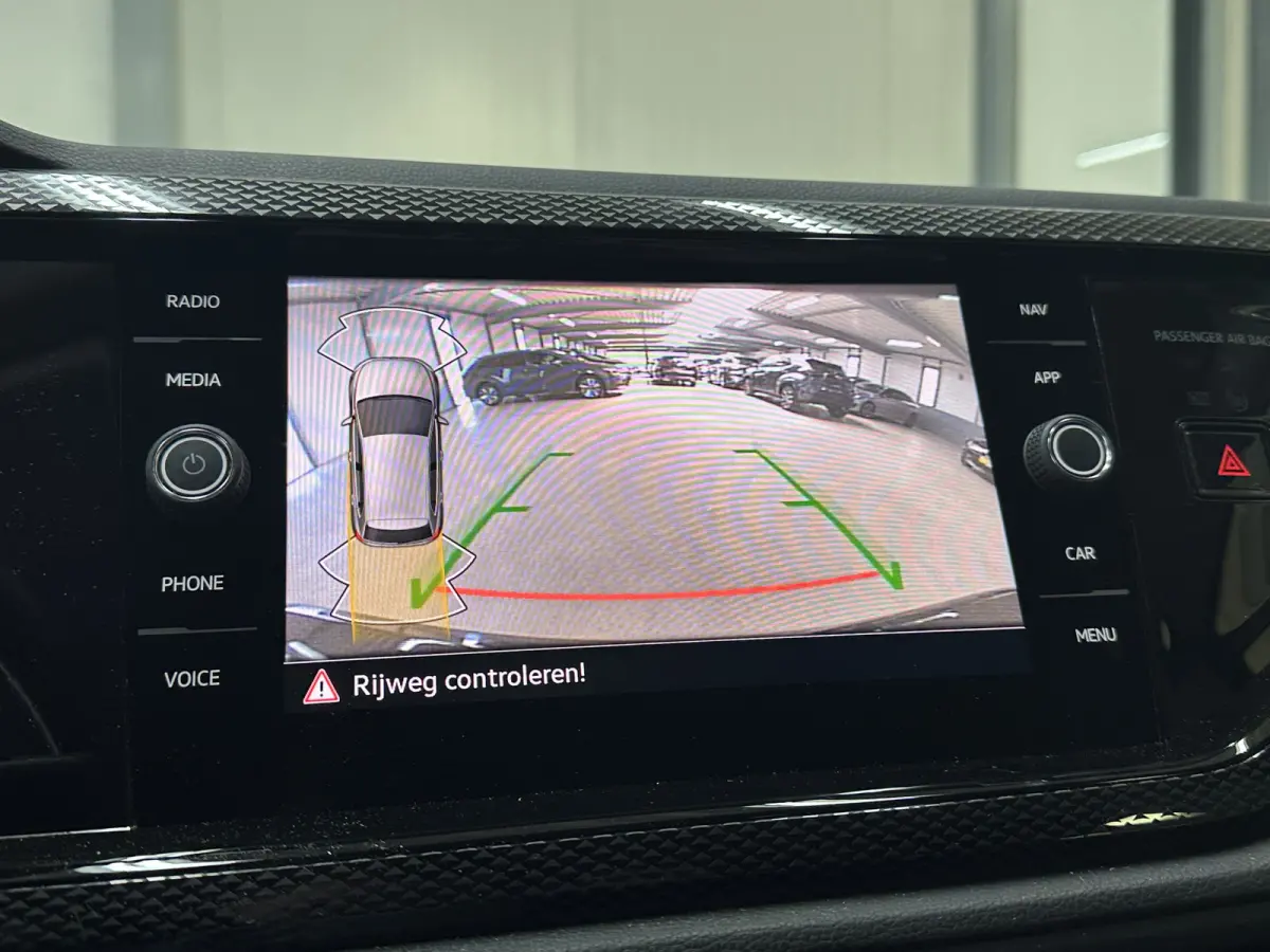 1.0 TSI Life Edition 95 pk Apple | Clima | Carplay/Android Auto| LED | Camera |