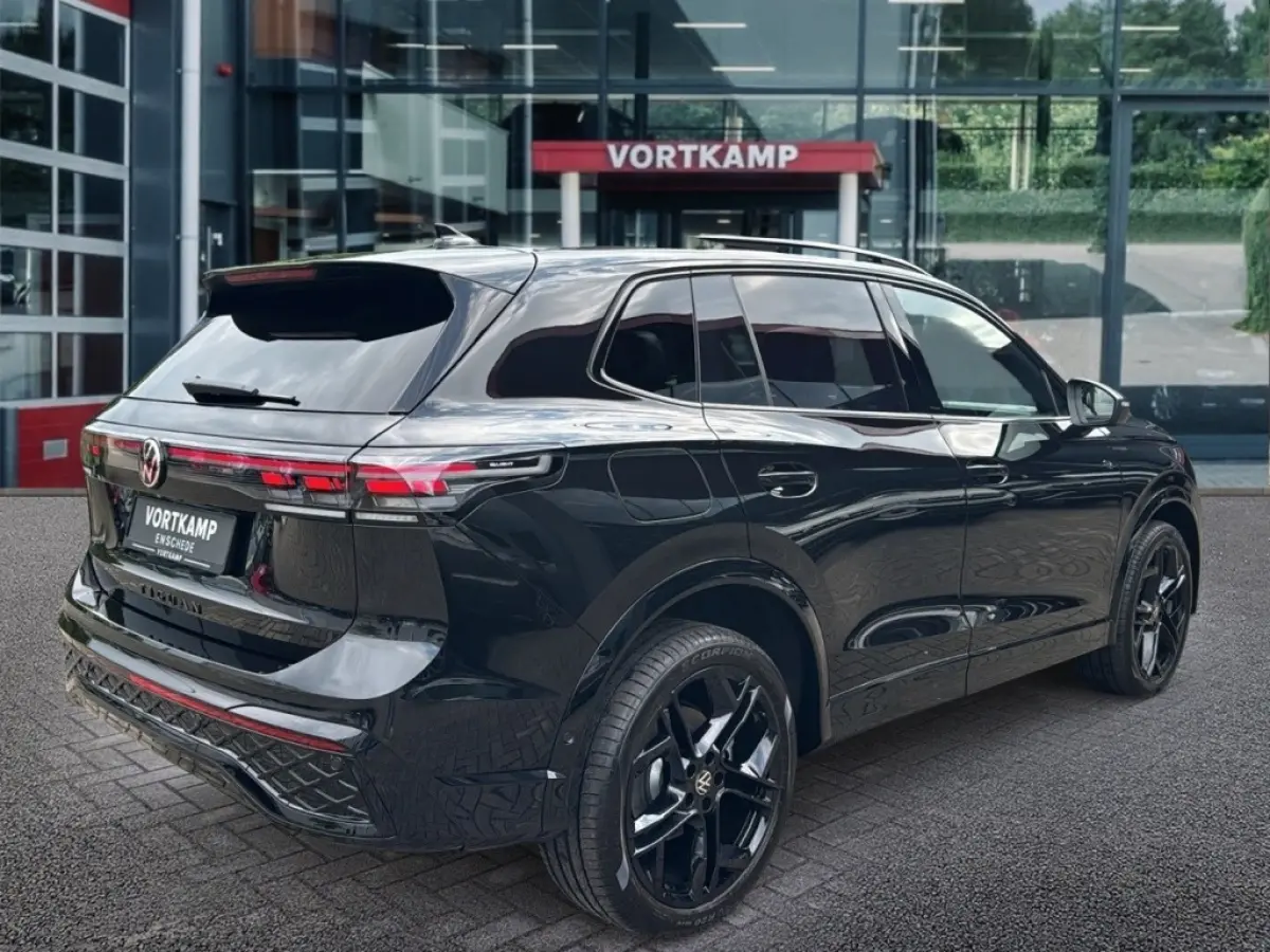 1.5 TSI e-HYBRID 272 PK R-LINE PANO-DAK/CAMERA/TREKHAAK/H&K/HUD/LEDER/MEMORY