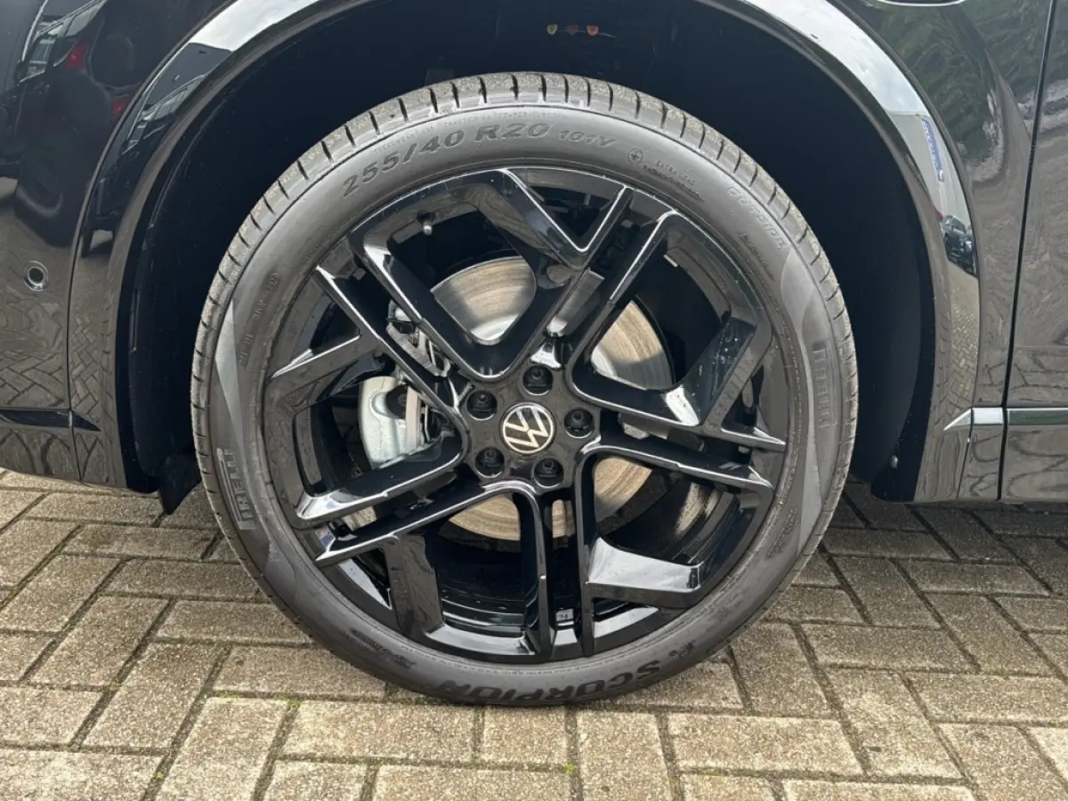 1.5 TSI e-HYBRID 272 PK R-LINE PANO-DAK/CAMERA/TREKHAAK/H&K/HUD/LEDER/MEMORY