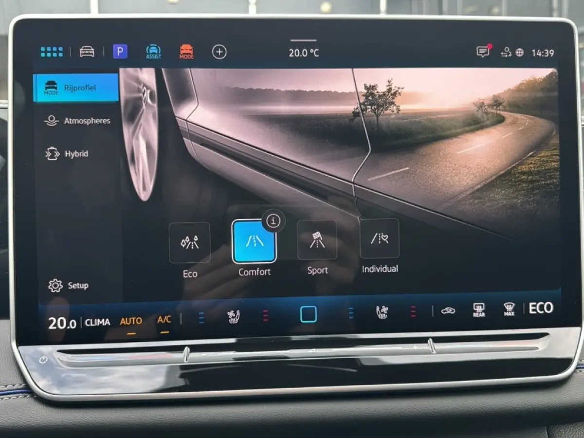 1.5 TSI e-HYBRID 272 PK R-LINE PANO-DAK/CAMERA/TREKHAAK/H&K/HUD/LEDER/MEMORY