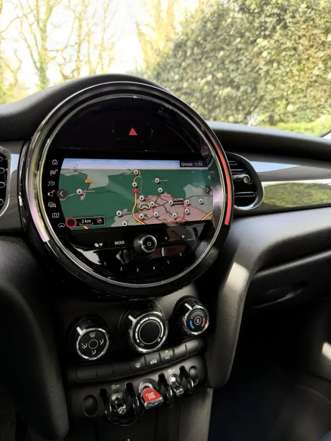 Mini | Facelift | Navi | AppleCarplay | LED