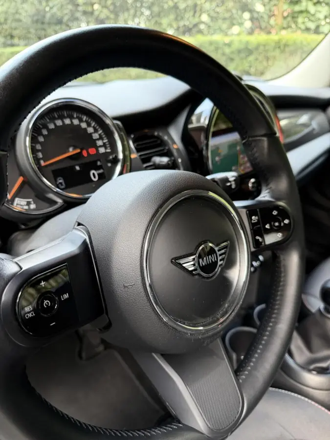 Mini | Facelift | Navi | AppleCarplay | LED