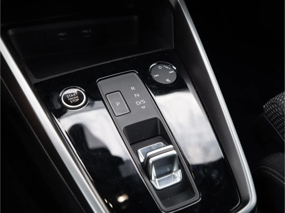 40 TFSI e Business edition S line, PANO, CAMERA, Sportstoelen, Carplay
