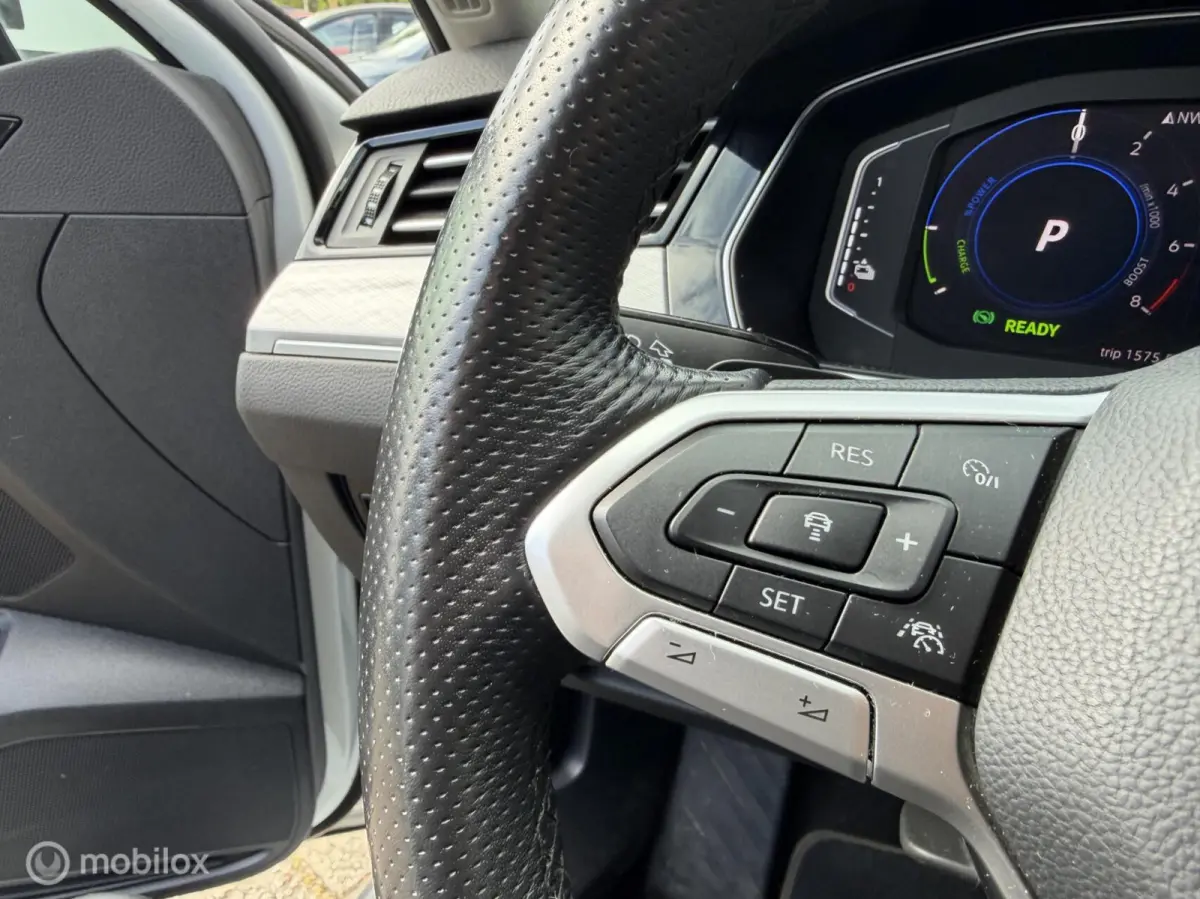 1.4 TSI PHEV GTE 19 inch r-line trekh virtual