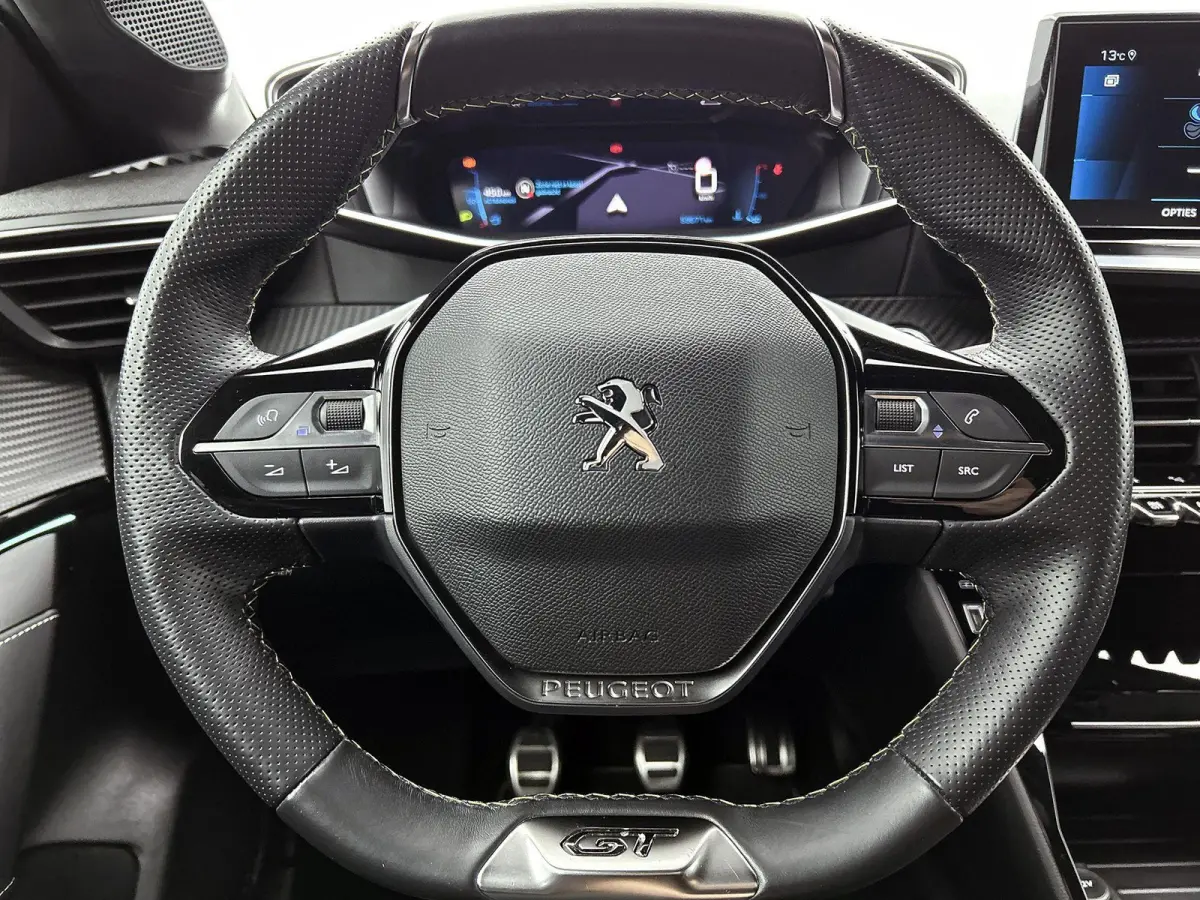 1.2 GT 100pk | Navigatie | Climate Control | Camera | Cruise Control | Dodehoekdetectie | 17"LMV | LED | Apple Carplay/Android Auto |