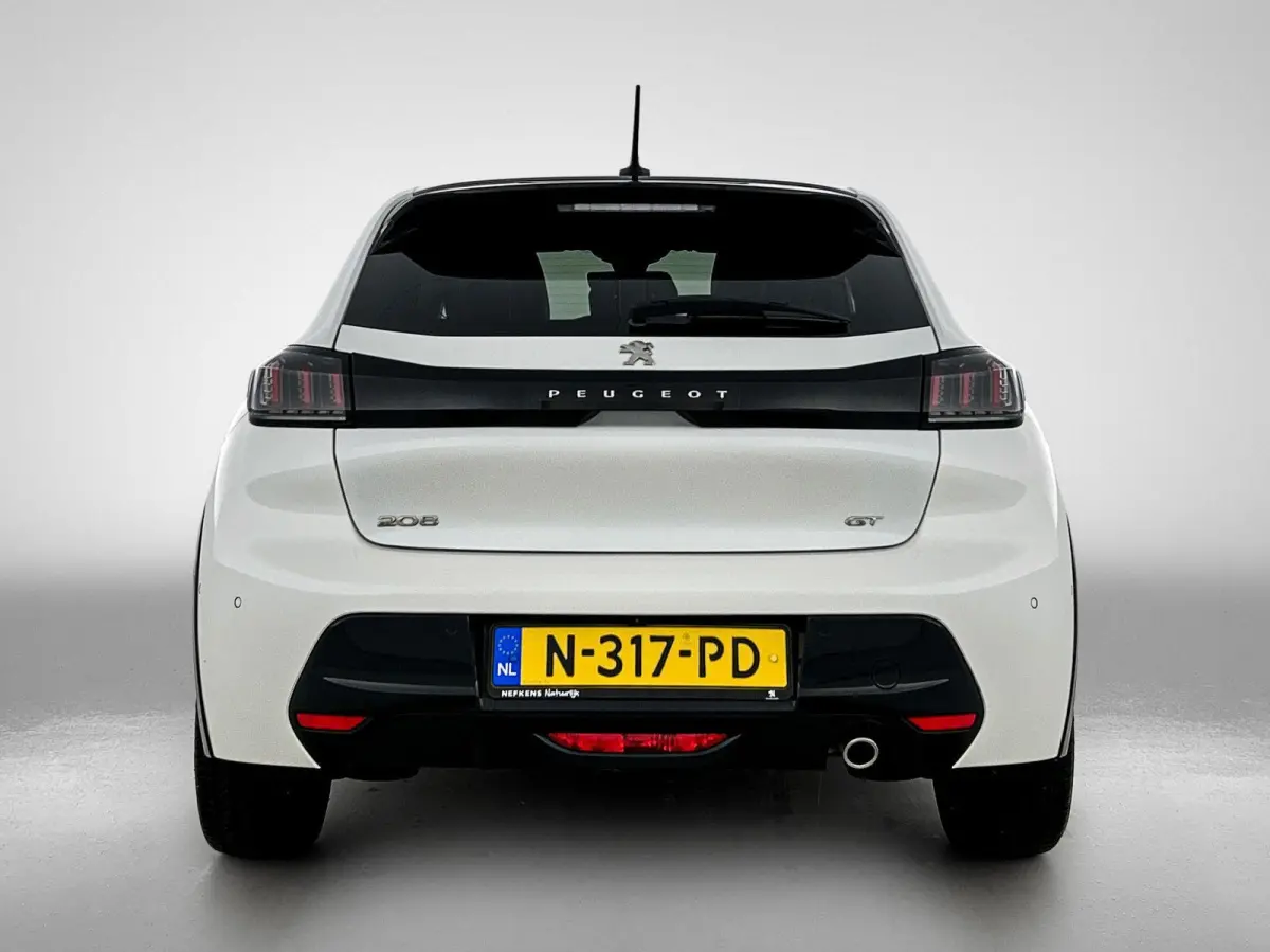 1.2 GT 100pk | Navigatie | Climate Control | Camera | Cruise Control | Dodehoekdetectie | 17"LMV | LED | Apple Carplay/Android Auto |