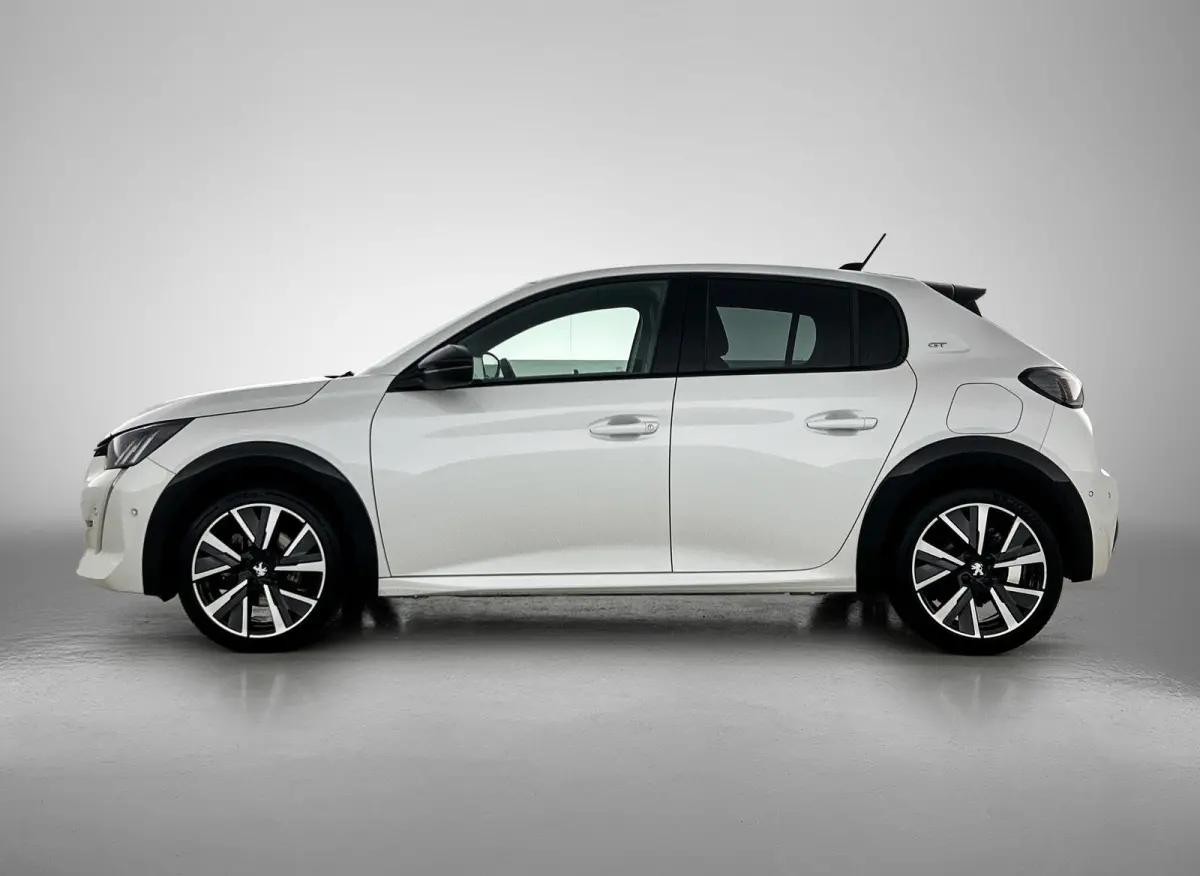 1.2 GT 100pk | Navigatie | Climate Control | Camera | Cruise Control | Dodehoekdetectie | 17"LMV | LED | Apple Carplay/Android Auto |