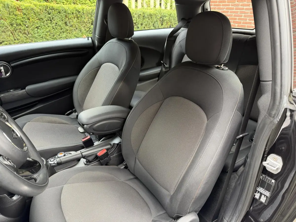 Mini 1.5 Black Edition | Bj.2019 | Navi | Automaat