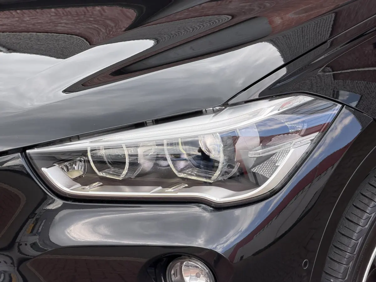 XDrive20i LED Pano Navi Trekhaak Stoelvw PDC Keyless