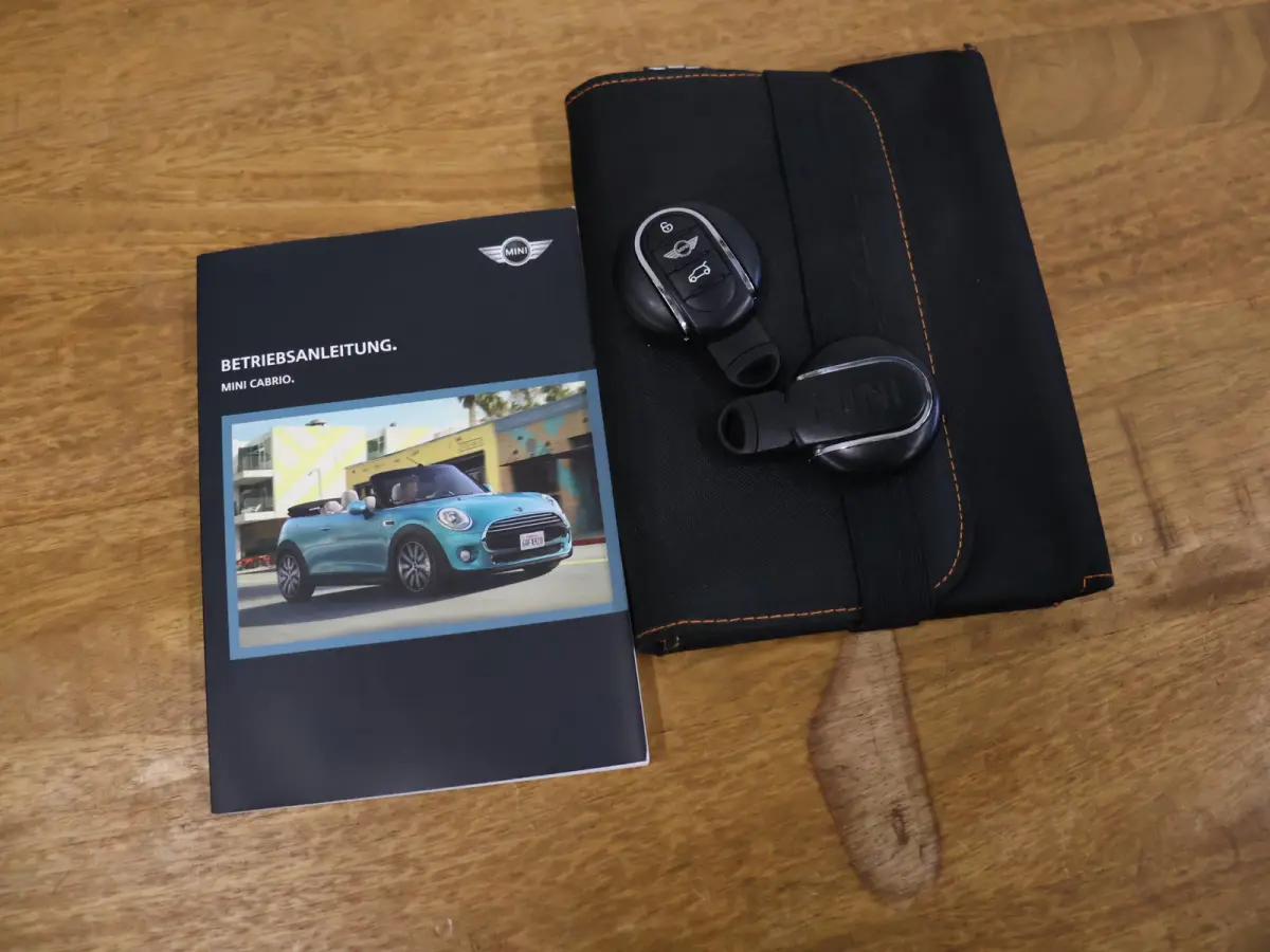 Mini 2.0 S Chili Serious Business [HARMAN/KARDON, HEAD-UP, SFEERVERLICHTING, ADAPTIVE CRUISE, STOELVERWARMING, CAMERA, JCW-STUUR, PDC V+A, VOL LEDER, BLUETOOTH, CLIMATE, NIEUWSTAAT]