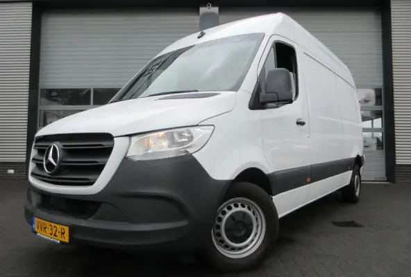 215 CDI L2H2 Airco, Camera, Navigatie ,Trekhaak ,3-Zits.