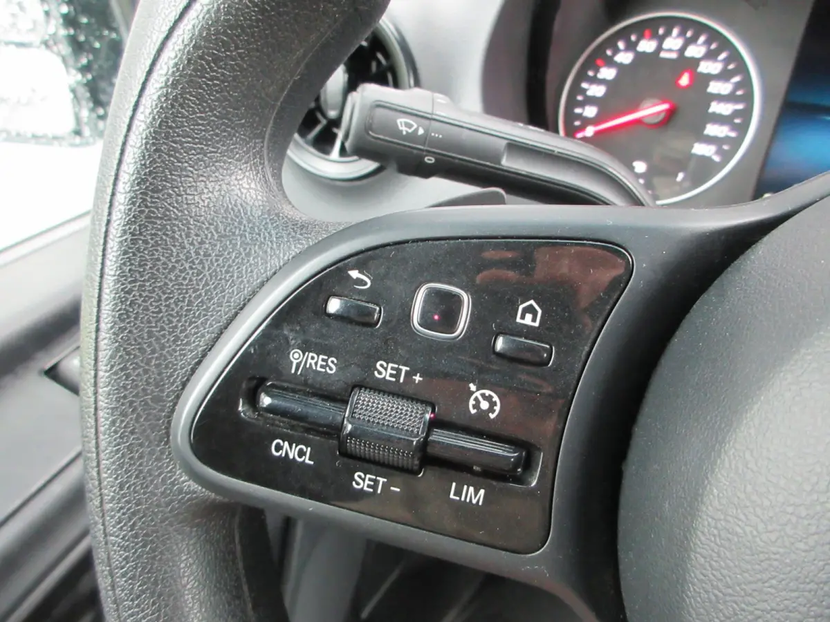 215 CDI L2H2 Airco, Camera, Navigatie ,Trekhaak ,3-Zits.