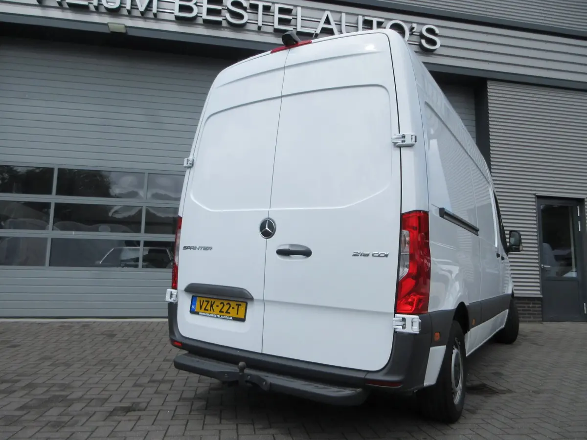 215 CDI L2H2 Airco, Camera, Navigatie ,Trekhaak ,3-Zits.