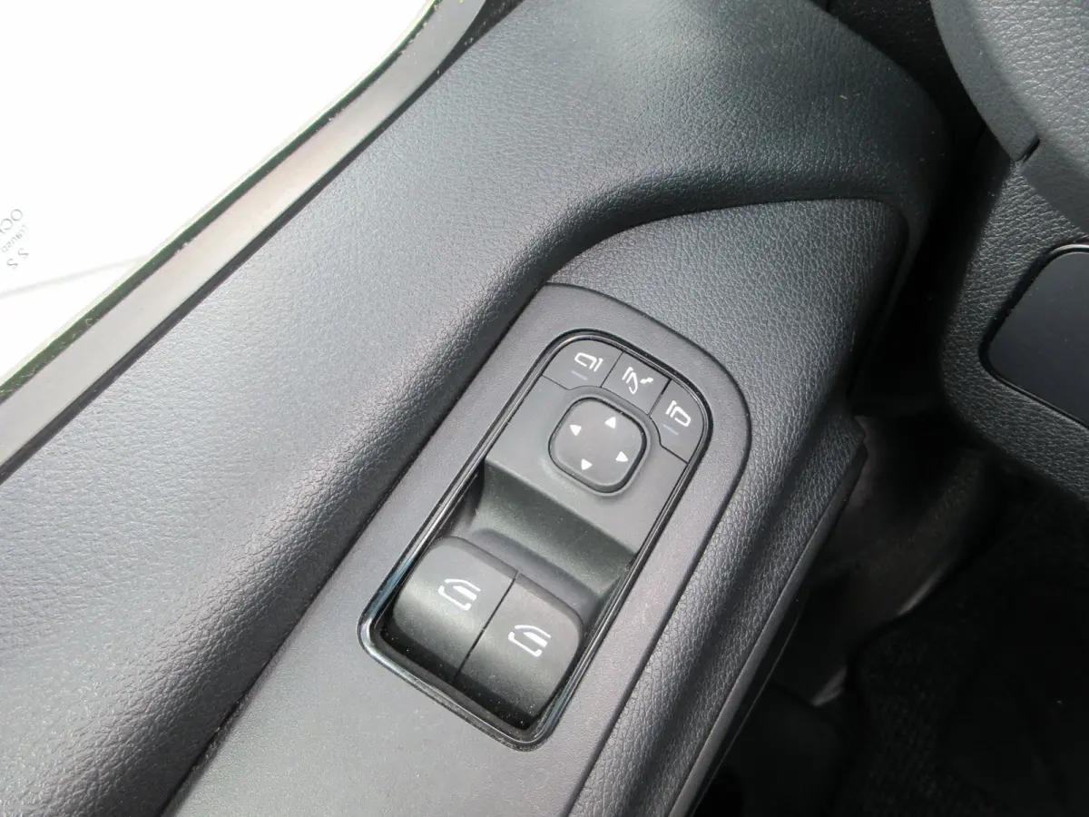 215 CDI L2H2 Airco, Camera, Navigatie ,Trekhaak ,3-Zits.