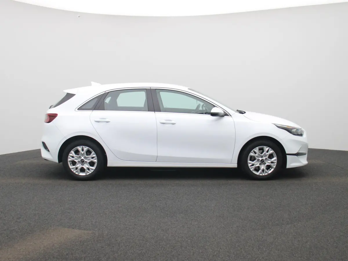 1.0 T-GDi DynamicLine | Apple Carplay / Android Auto | Camera | Parkeersensoren | Climate Control |