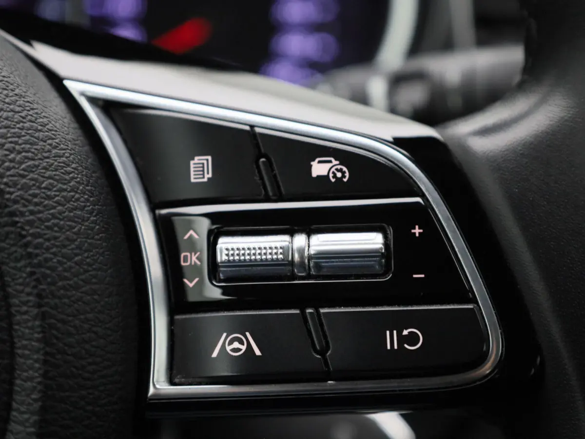 1.0 T-GDi DynamicLine | Apple Carplay / Android Auto | Camera | Parkeersensoren | Climate Control |