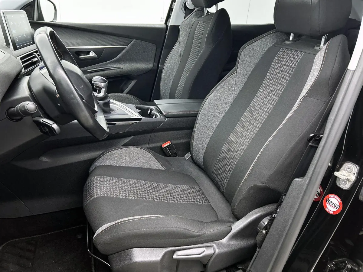 SUV 130pk Executive |GRATIS € 1000,- ACCESSOIRES NAAR KEUZE! | Trekhaak| Navigatie | Camera | Apple Carplay / Android Auto | Draadloze telefoonlader |  | Lage kilometerstand | 17" lichtmet