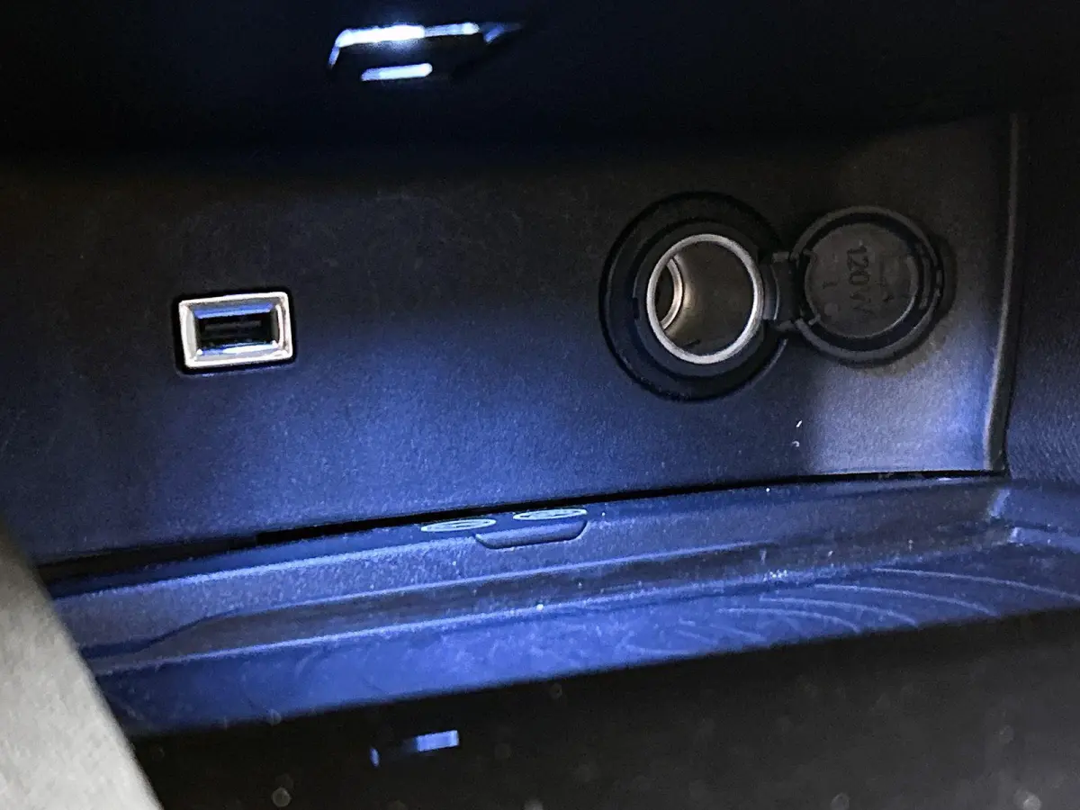 SUV 130pk Executive |GRATIS € 1000,- ACCESSOIRES NAAR KEUZE! | Trekhaak| Navigatie | Camera | Apple Carplay / Android Auto | Draadloze telefoonlader |  | Lage kilometerstand | 17" lichtmet