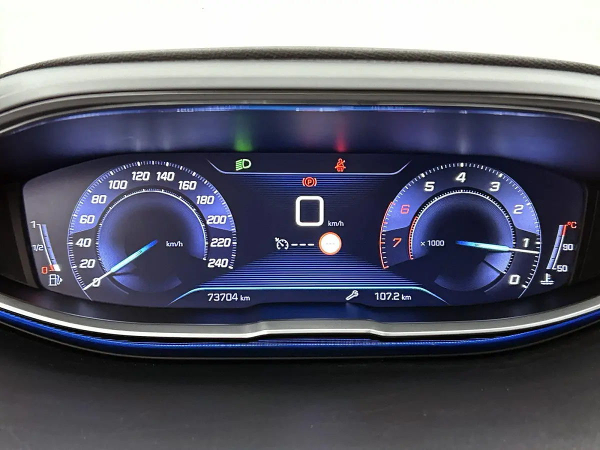 SUV 130pk Executive |GRATIS € 1000,- ACCESSOIRES NAAR KEUZE! | Trekhaak| Navigatie | Camera | Apple Carplay / Android Auto | Draadloze telefoonlader |  | Lage kilometerstand | 17" lichtmet