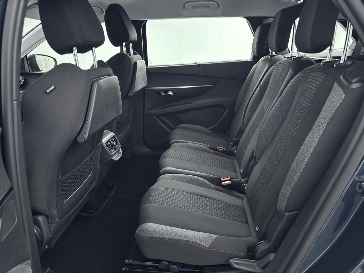 SUV 130pk Automaat Active Pack | 1ste eigenaar | Camera | Navigatie | 7 persoons | LED lampen | Camera