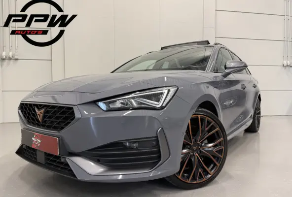 1.4 e-Hybrid VZ Copper Edit. PANO/19"/KUIPSTOELEN/CAMERA/SOH 92%/STUURKNOPPEN/SFEER/ACC/KEYLESS/DRIVE-PROFILE/CARPLAY/STOEL+STUURVERW/ELECTR.A.KLEP/GRAPHENGRAU/VOLLEDIG CUPRA DEALER HISTORIE