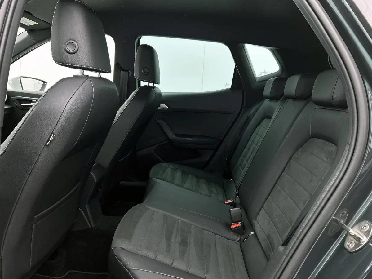1.0 TSI Xperience 111PK Automaat / Stoelverwarming / Airco-ecc. / 1/2 leder / Lmv.18" / Navigatie / Apk 01-2028