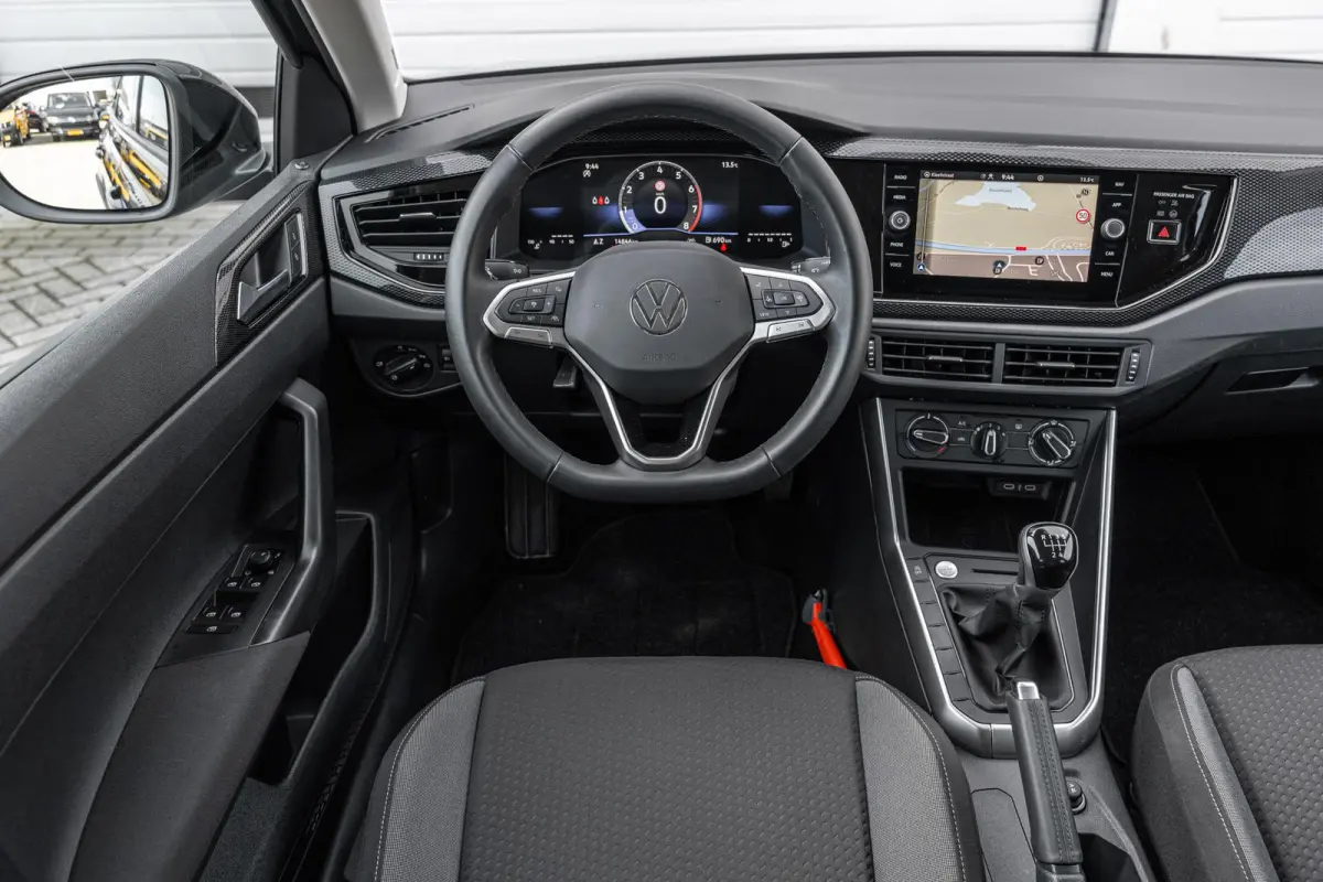1.0 TSI 95pk Life Edition | Navigatie | App Connect | Achteruitrijcamera
