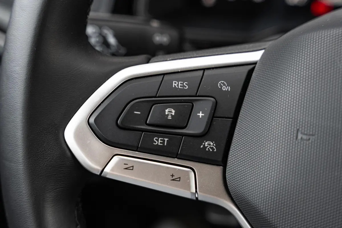 1.0 TSI 95pk Life Edition | Navigatie | App Connect | Achteruitrijcamera