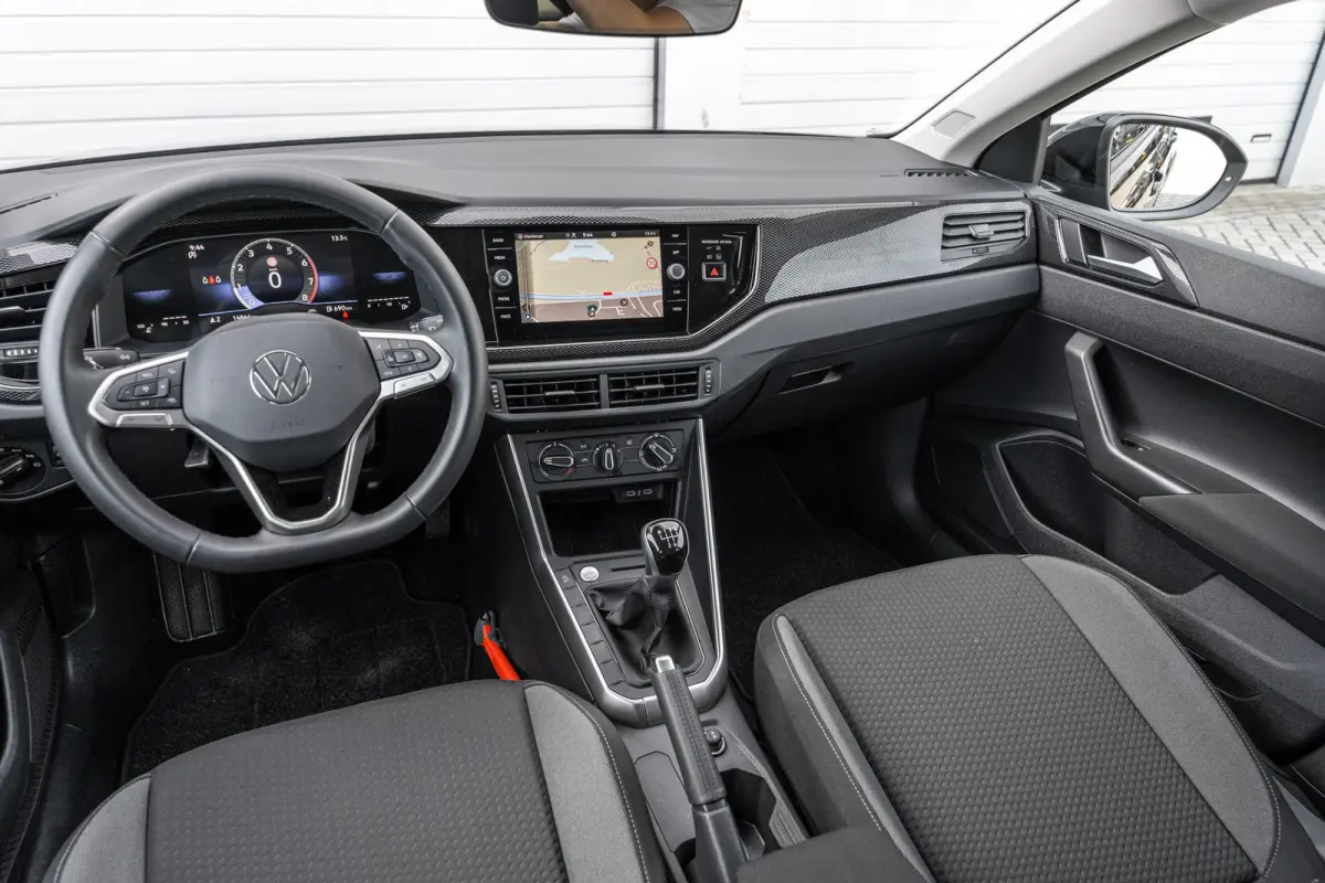 1.0 TSI 95pk Life Edition | Navigatie | App Connect | Achteruitrijcamera