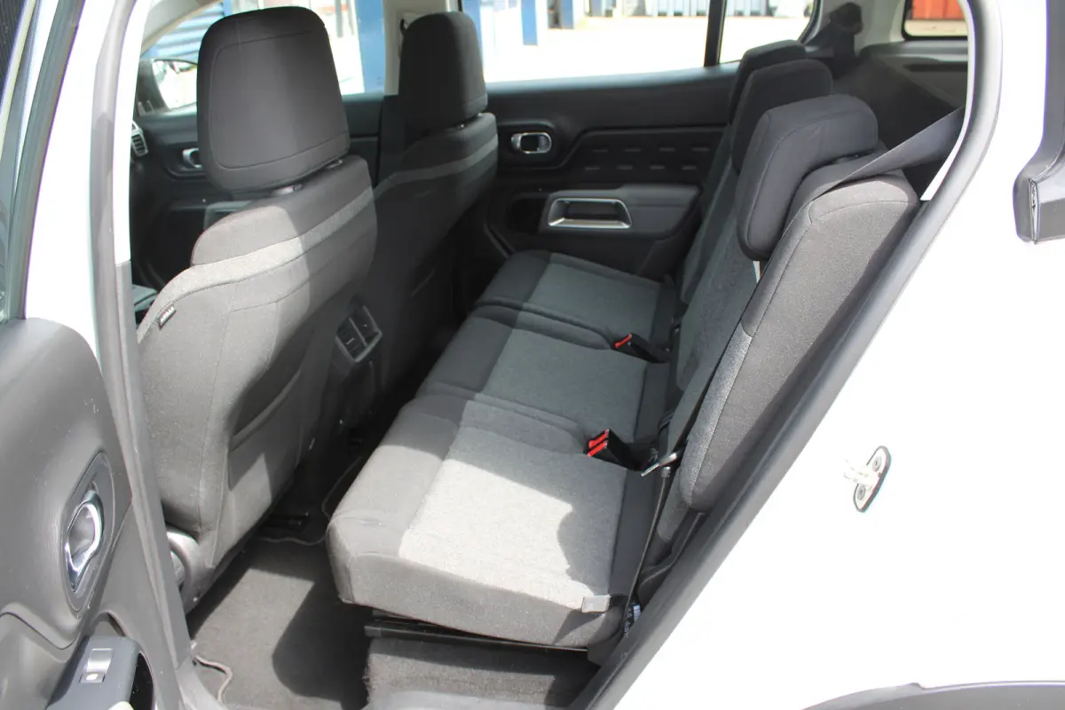 1.2 PureTech Business | camera | navigatie | climate controle | apple carplay/android auto |