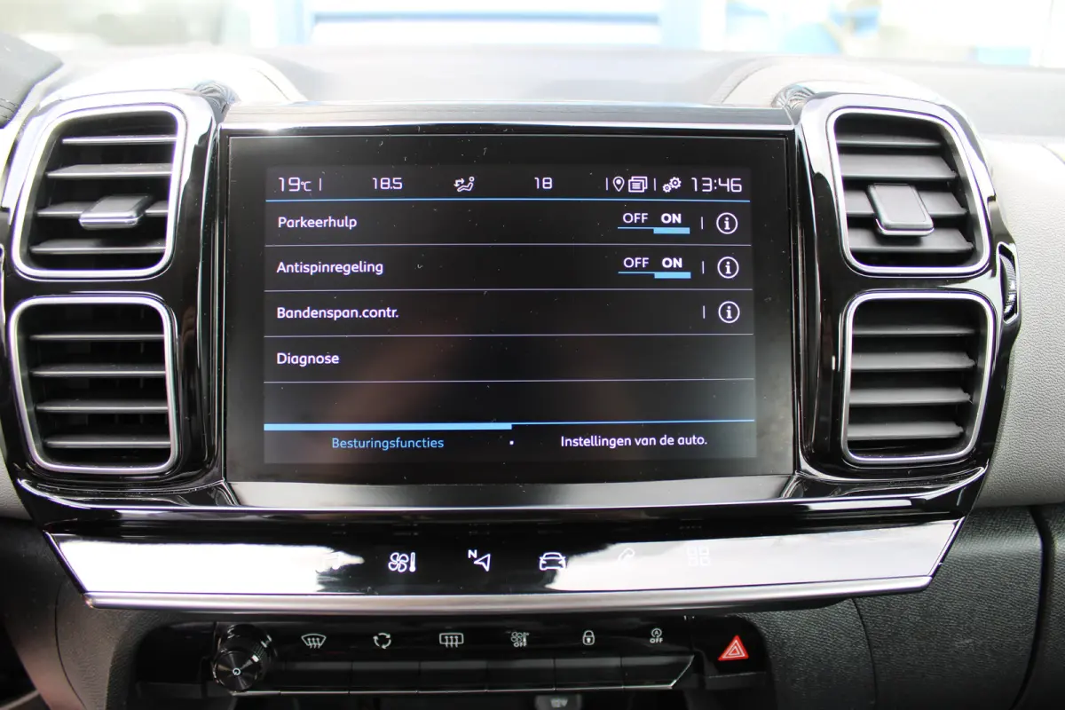 1.2 PureTech Business | camera | navigatie | climate controle | apple carplay/android auto |