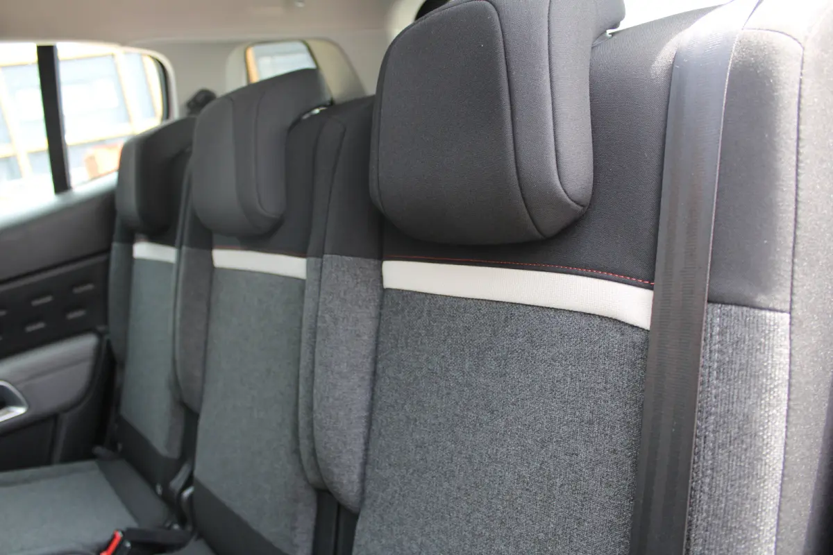 1.2 PureTech Business | camera | navigatie | climate controle | apple carplay/android auto |