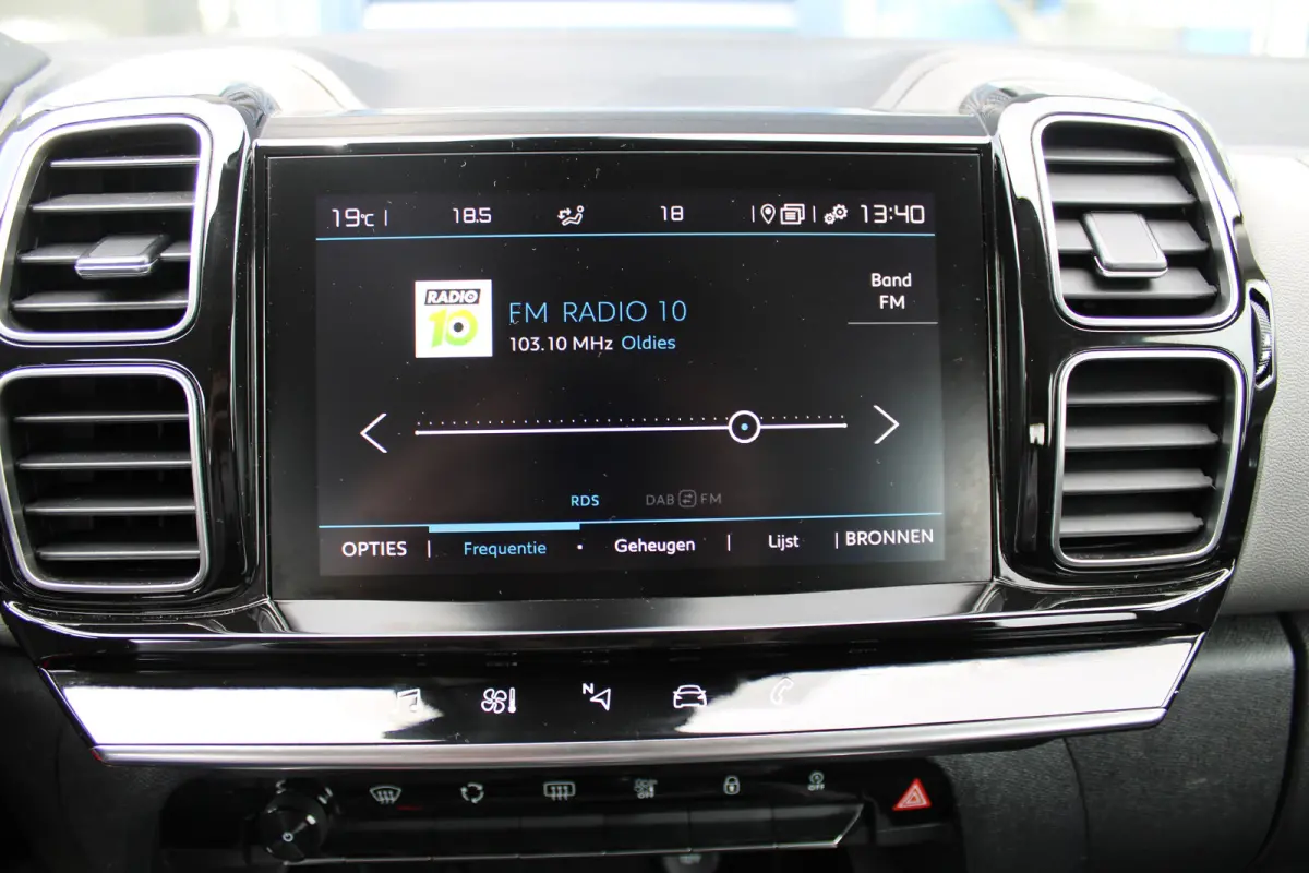 1.2 PureTech Business | camera | navigatie | climate controle | apple carplay/android auto |