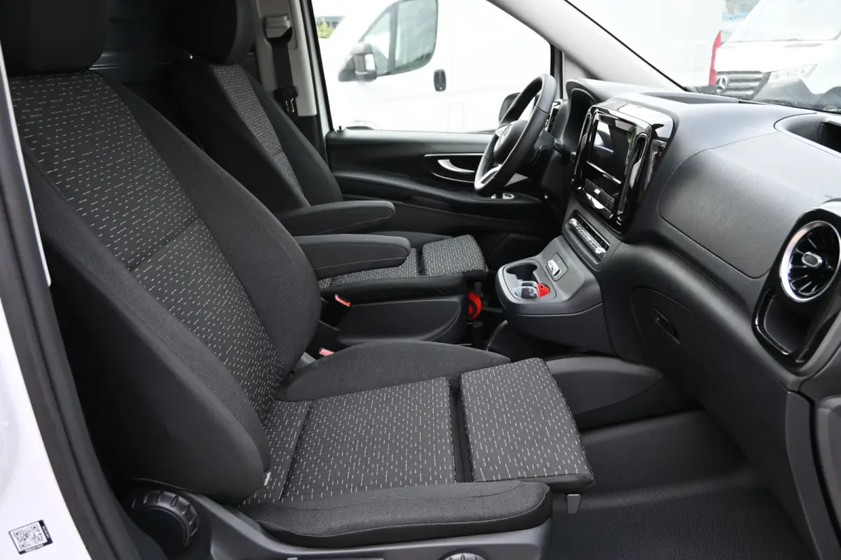 112 Facelift L2 60 kWh Pro Snellader, Smartphone integratiepakket, Leder stuur, Winter pakket, Etc.