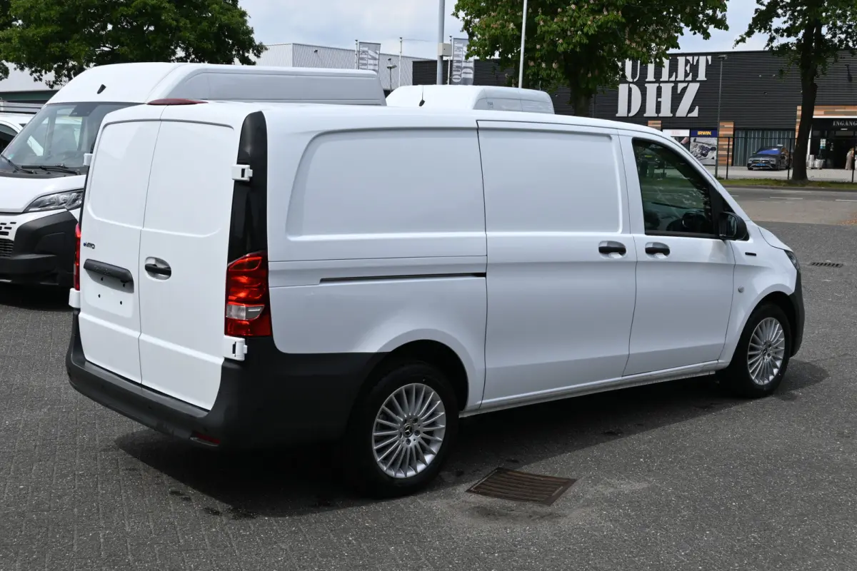 112 Facelift L2 60 kWh Pro Snellader, Smartphone integratiepakket, Leder stuur, Winter pakket, Etc.