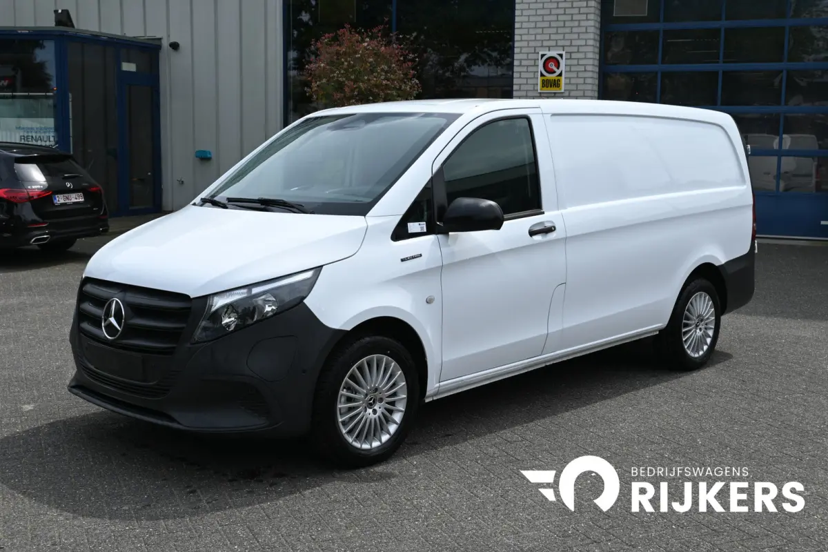 112 Facelift L2 60 kWh Pro Snellader, Smartphone integratiepakket, Leder stuur, Winter pakket, Etc.