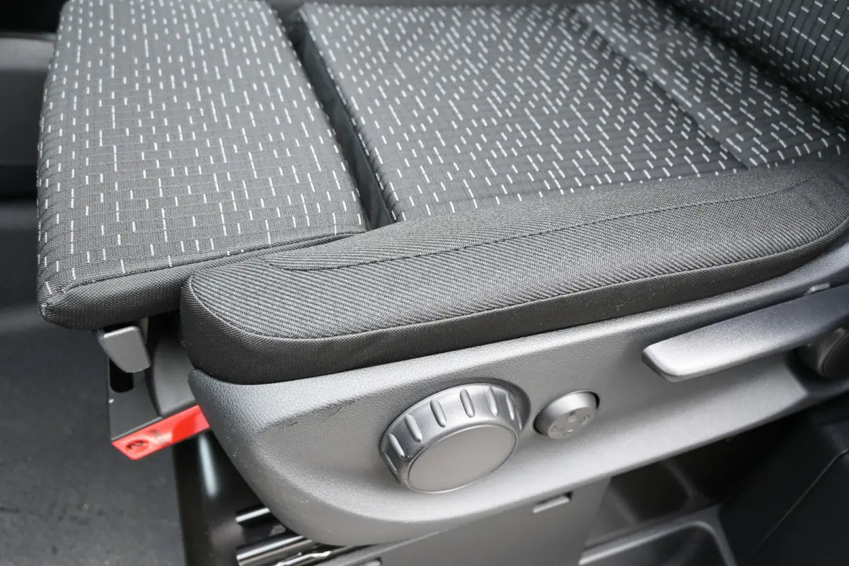 112 Facelift L2 60 kWh Pro Snellader, Smartphone integratiepakket, Leder stuur, Winter pakket, Etc.