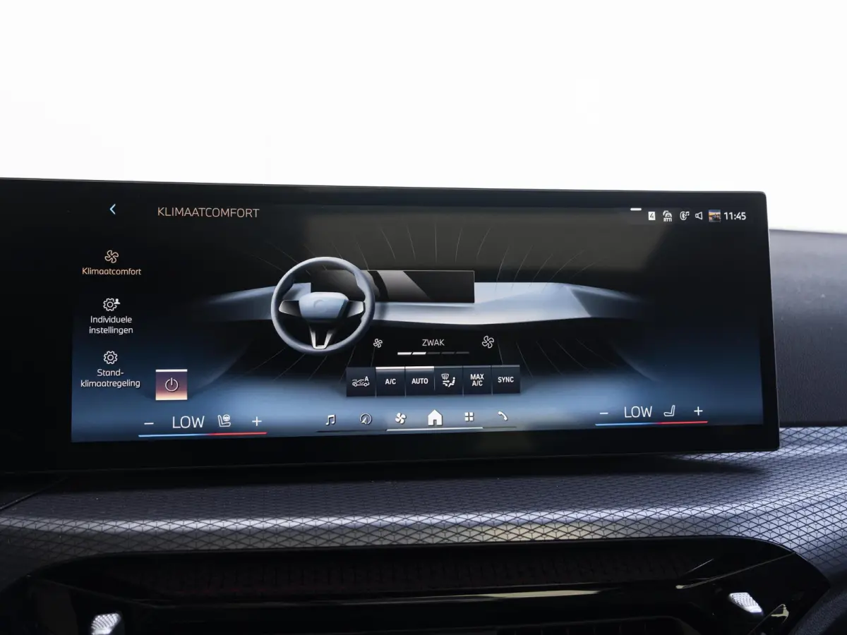 330e | M Sportpakket Pro | Innovation Pack | 19 inch | Stuurwielrand verwarmd | Glazen panoramadak | Trekhaak | Adaptive Cruise Control | Parking Assistant Plus
