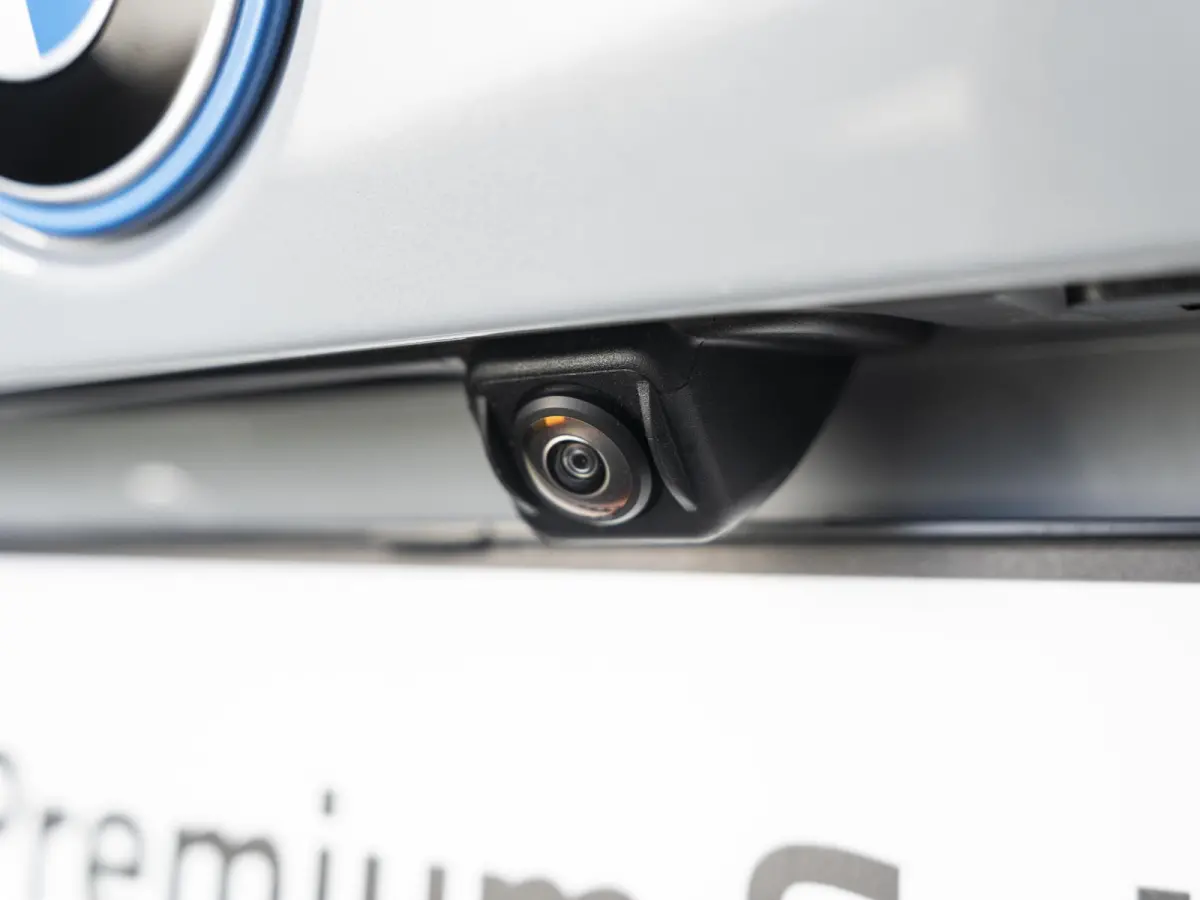 330e | M Sportpakket Pro | Innovation Pack | 19 inch | Stuurwielrand verwarmd | Glazen panoramadak | Trekhaak | Adaptive Cruise Control | Parking Assistant Plus