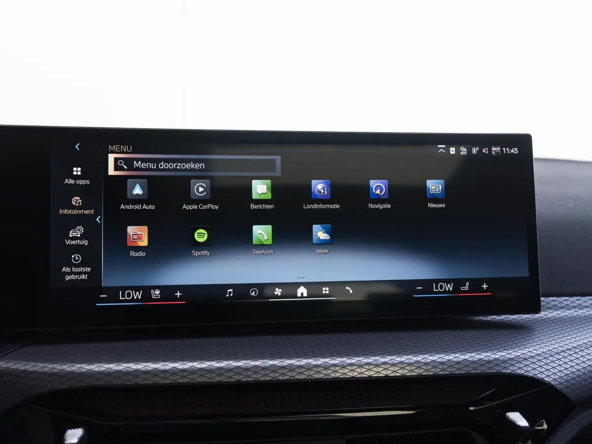 330e | M Sportpakket Pro | Innovation Pack | 19 inch | Stuurwielrand verwarmd | Glazen panoramadak | Trekhaak | Adaptive Cruise Control | Parking Assistant Plus