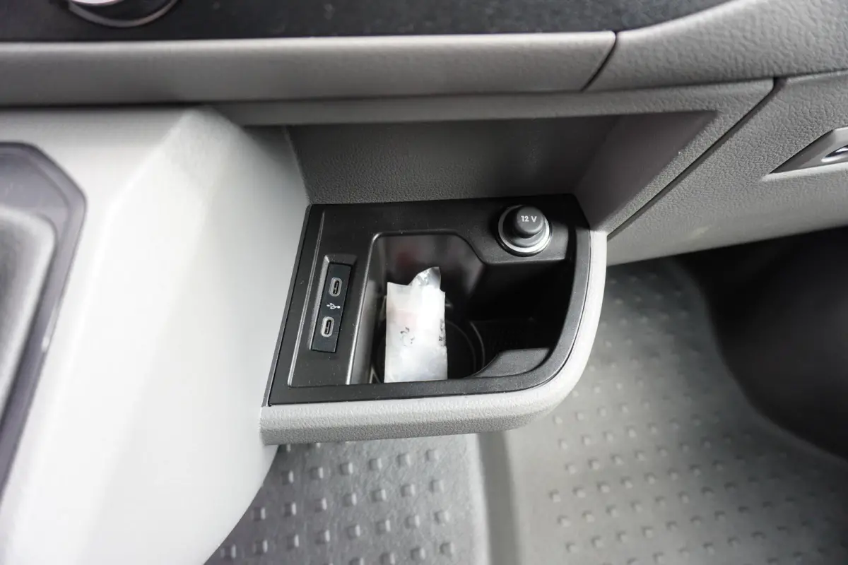 150pk Automaat L2H1 Apple Carplay ACC Cruise control Airco Trekhaak 270° deuren