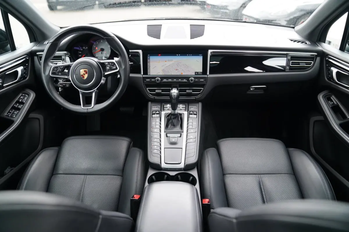 3.0 S | Panorama | Facelift | Luxe Leder | Camera | Lane assist | Bose Sound | Cruise control adaptief | Luchtvering
