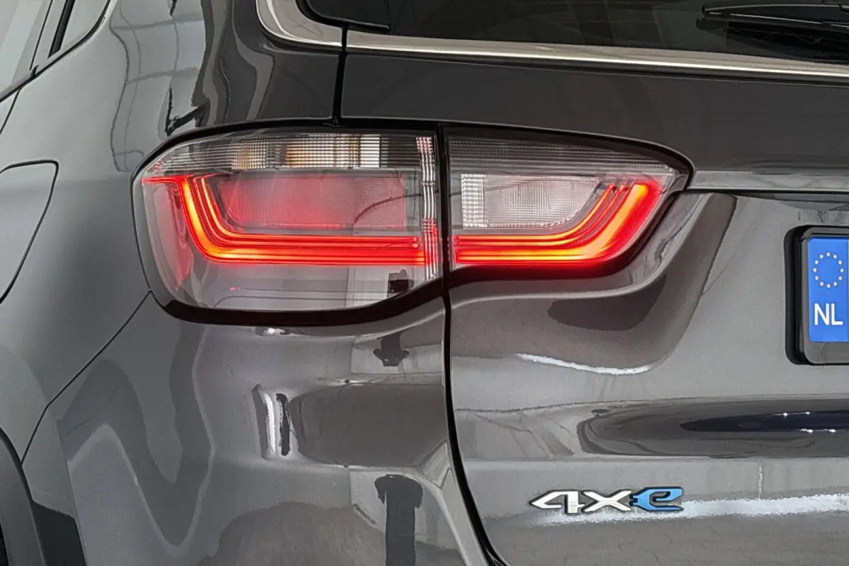 4xe 190 Plug-in Hybrid Altitude 360 Camera Winter Pakket