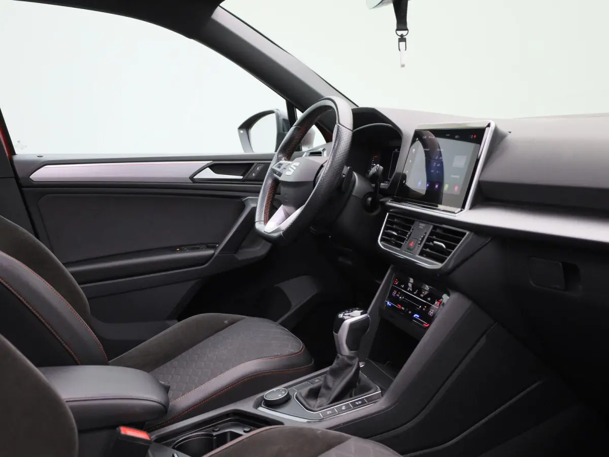 1.5 TSI FR Business Intense | PANORAMADAK | CLIMATE CONTROL | STOELVERWARMING | NAVIGATIE | CAMERA | DIGITAAL DASHBOARD | APPLE CARPLAY | MEMORY STOELEN |