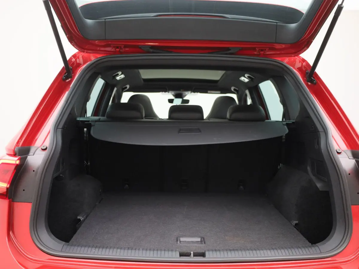 1.5 TSI FR Business Intense | PANORAMADAK | CLIMATE CONTROL | STOELVERWARMING | NAVIGATIE | CAMERA | DIGITAAL DASHBOARD | APPLE CARPLAY | MEMORY STOELEN |