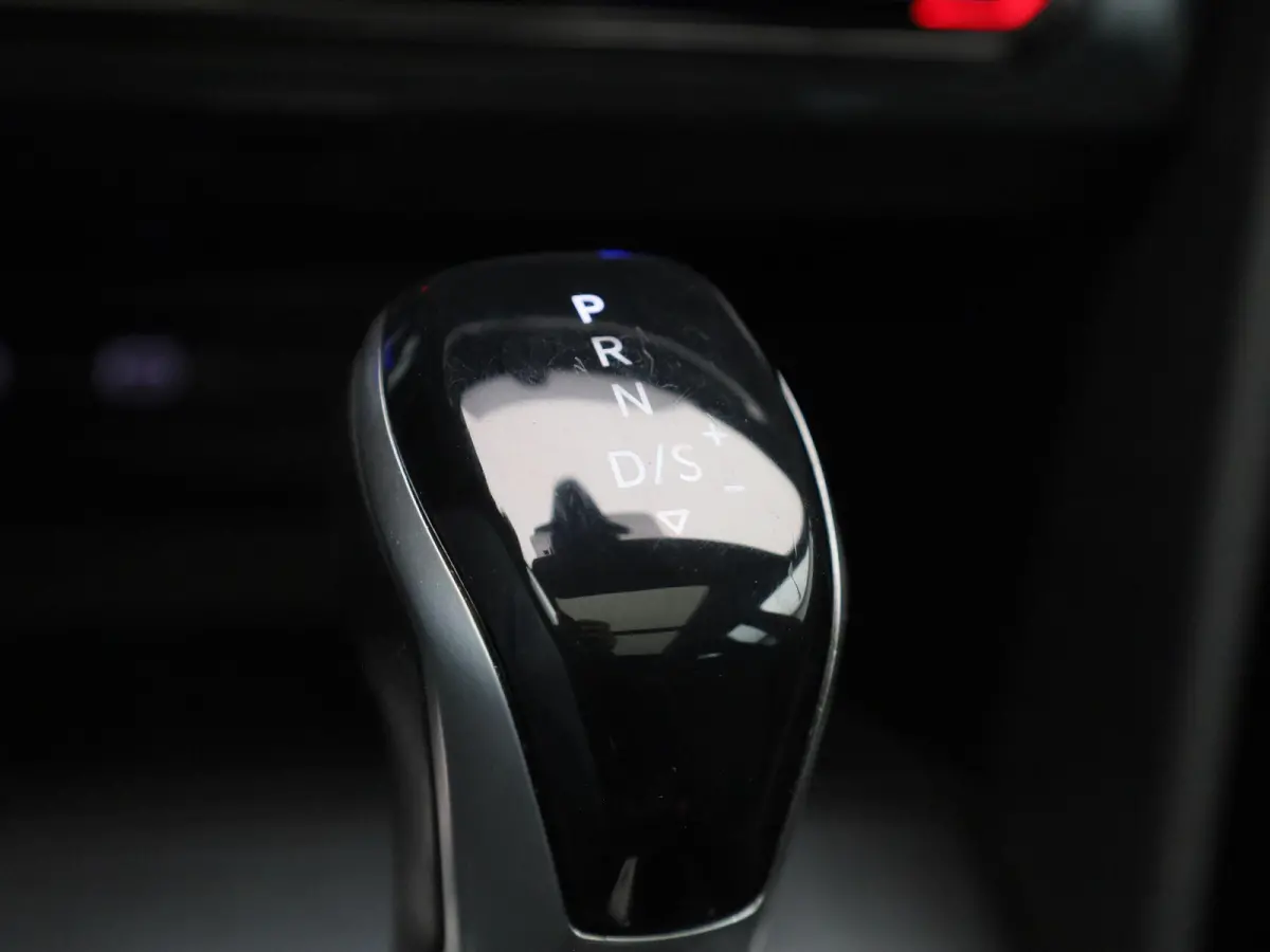 1.5 TSI FR Business Intense | PANORAMADAK | CLIMATE CONTROL | STOELVERWARMING | NAVIGATIE | CAMERA | DIGITAAL DASHBOARD | APPLE CARPLAY | MEMORY STOELEN |