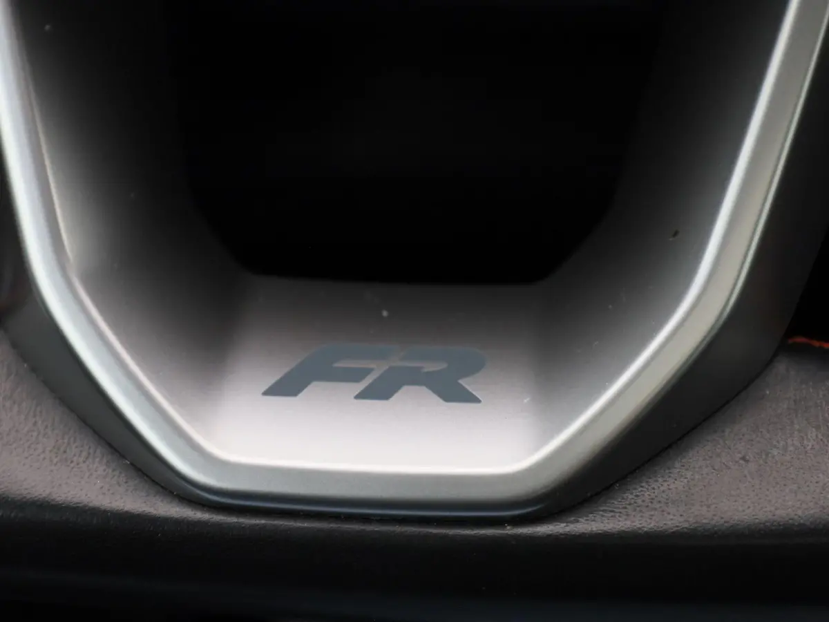 1.5 TSI FR Business Intense | PANORAMADAK | CLIMATE CONTROL | STOELVERWARMING | NAVIGATIE | CAMERA | DIGITAAL DASHBOARD | APPLE CARPLAY | MEMORY STOELEN |